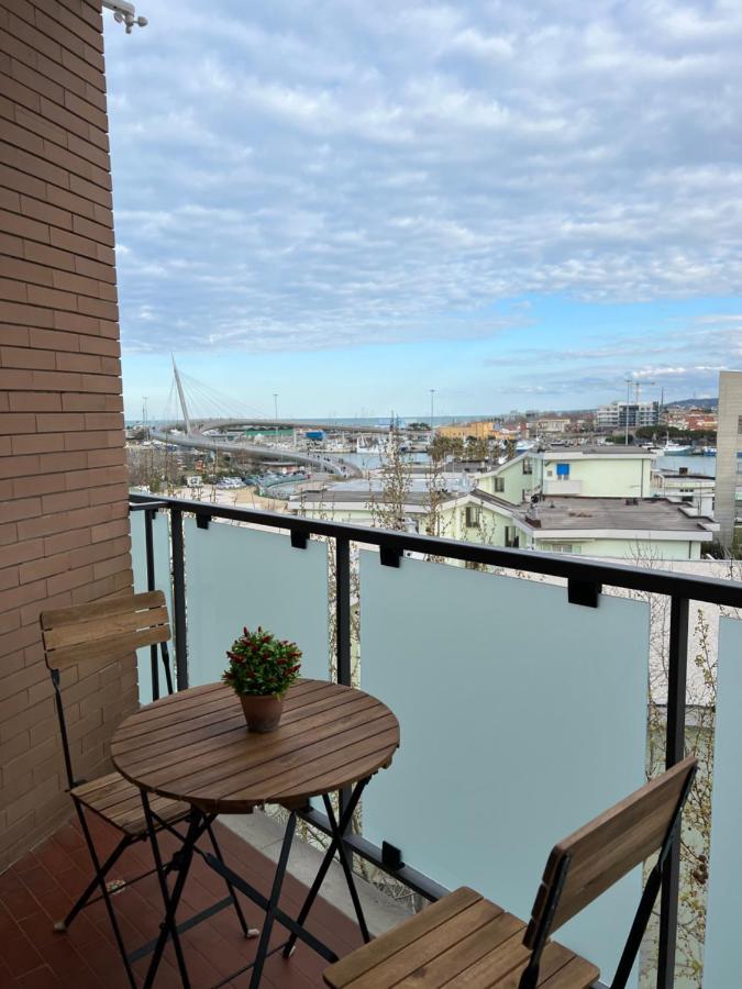"Casa Incantevole" Fronte Mare Pescara - Appartamento Via Buozzi Eksteriør billede