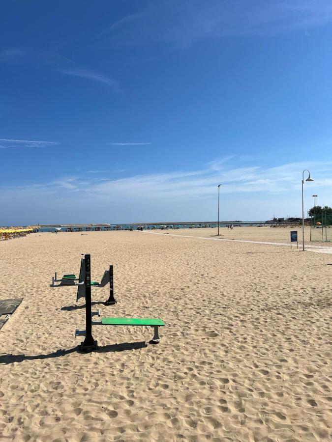 "Casa Incantevole" Fronte Mare Pescara - Appartamento Via Buozzi Eksteriør billede