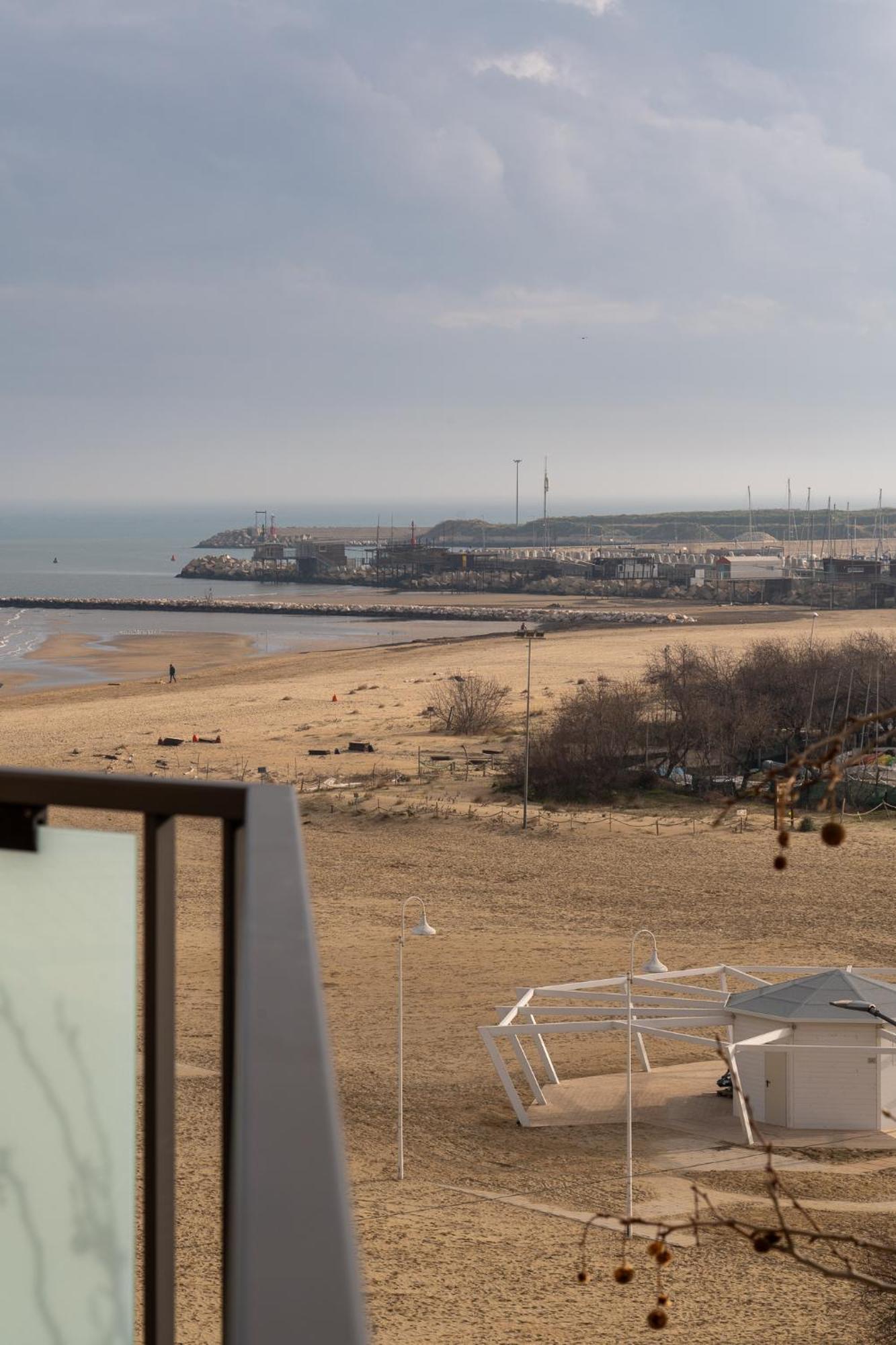 "Casa Incantevole" Fronte Mare Pescara - Appartamento Via Buozzi Eksteriør billede